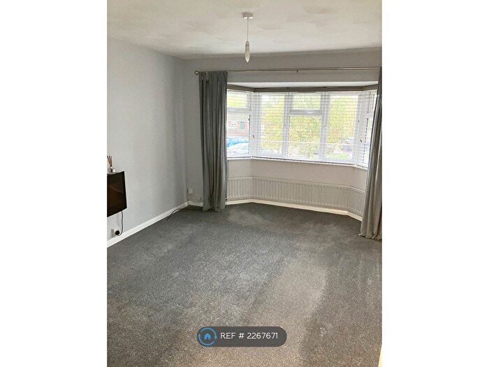 2 Bedroom Flat To Rent In Charles Eaton Road, Bedworth, CV12