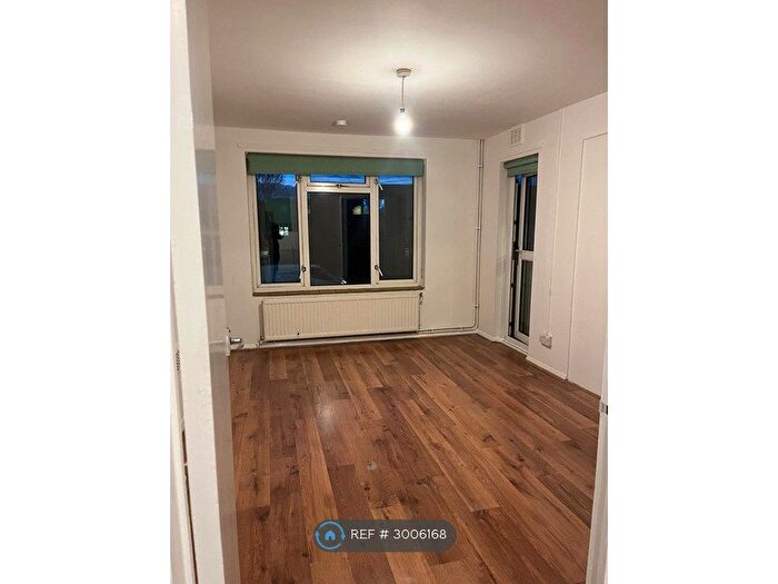1 Bedroom Flat To Rent In Rainham Road South, Dagenham, RM10