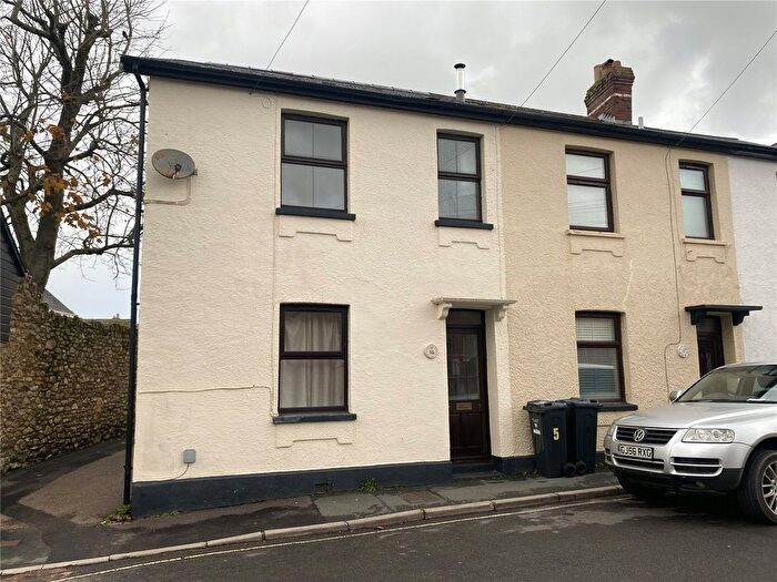 1 Bedroom Flat To Rent In King Street, Honiton, Devon, EX14