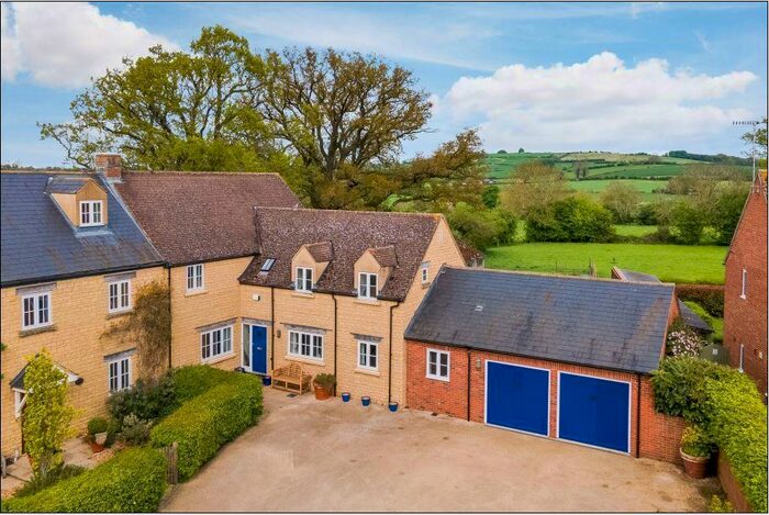 4 Bedroom Semi-Detached House To Rent In Stourton, Warwickshire, CV36