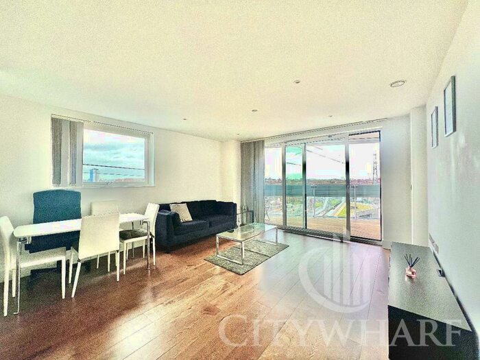 1 Bedroom Apartment To Rent In Gateway Tower, E16