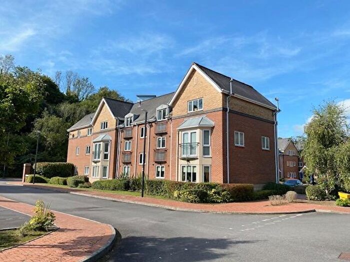2 Bedroom Apartment To Rent In The Landings, Penarth, CF64