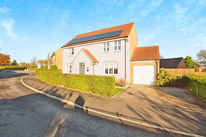 4 Bedroom Detached House For Sale In Atkins Hill, Wincanton, BA9