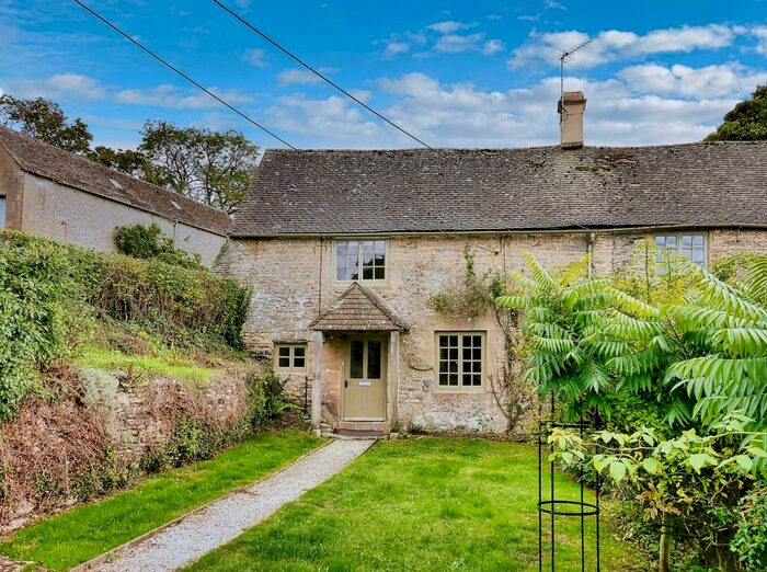 2 Bedroom Cottage To Rent In Syde, Cheltenham, GL53