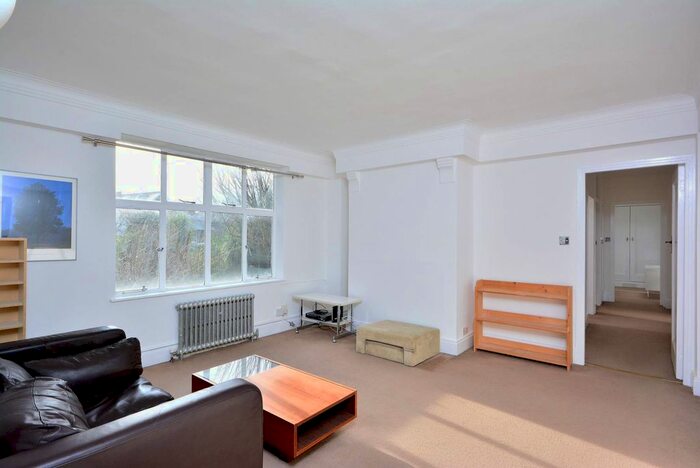 2 Bedroom Flat To Rent In Sutton Lane North, Chiswick, London, W4