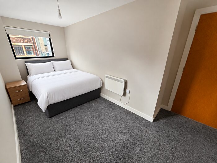 2 Bedroom Flat To Rent In Pall Mall, Liverpool, L3