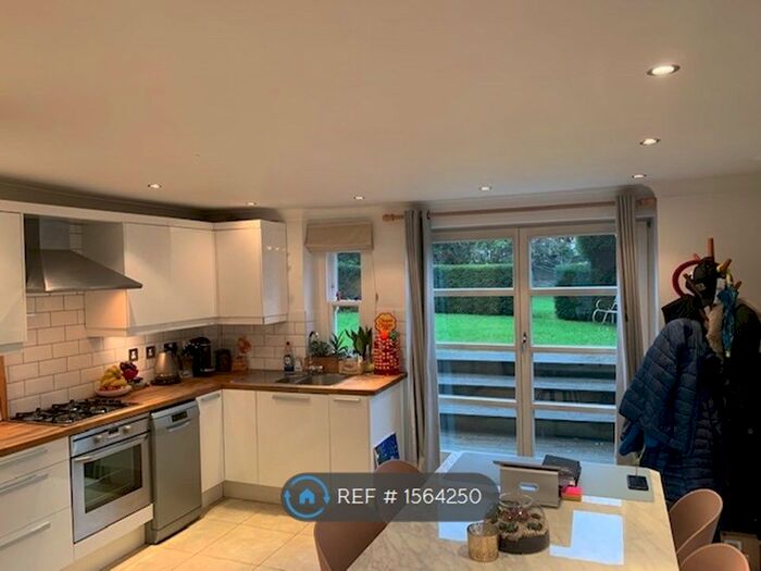 2 Bedroom Flat To Rent In Spencer Hill, London, SW19