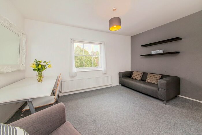 1 Bedroom Flat To Rent In Foxley Road, London, SW9