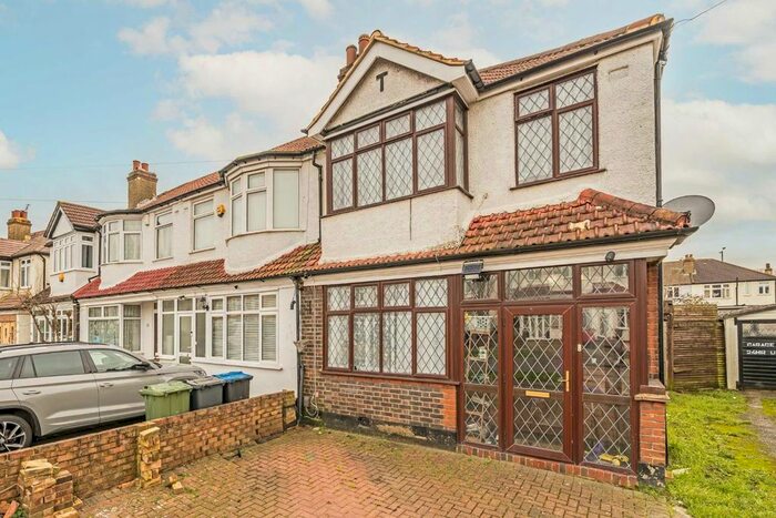 3 Bedroom Semi-Detached House To Rent In Cranborne Avenue, Surbiton, KT6
