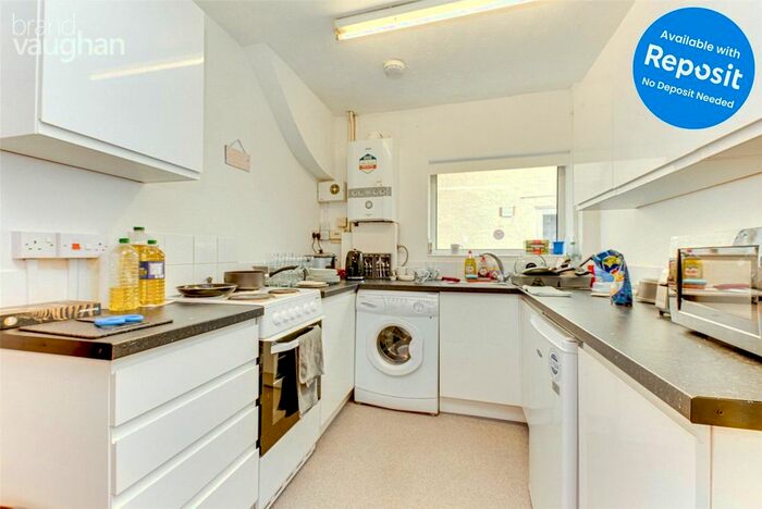 5 Bedroom Semi-Detached House To Rent In Lower Bevendean Avenue, Brighton, East Sussex, BN2
