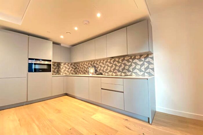 1 Bedroom Apartment For Sale In Golden Lane, London, EC1Y