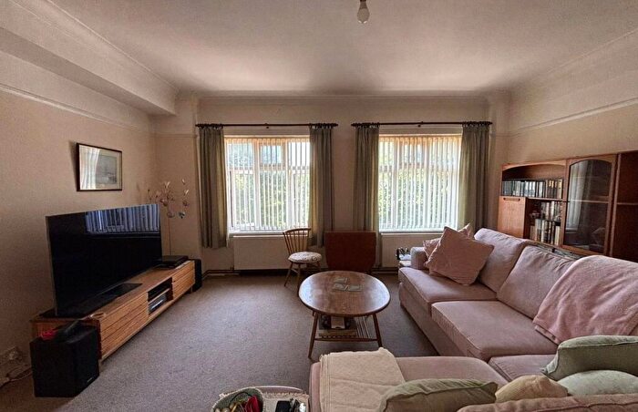 1 Bedroom Apartment To Rent In Bath Road, Bournemouth, Dorset, BH1