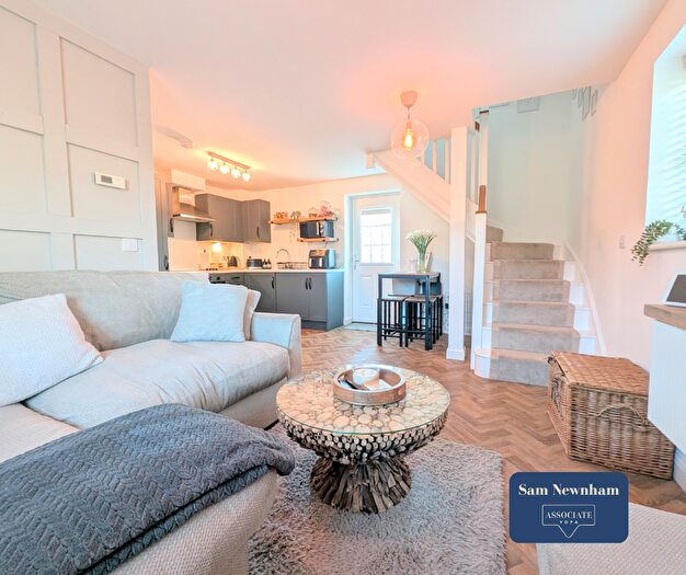 2 Bedroom Semi-Detached House For Sale In Angelica Grove, Newport, PO30