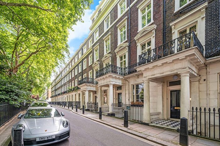 1 Bedroom Flat For Sale In Sussex Gardens, London, W2