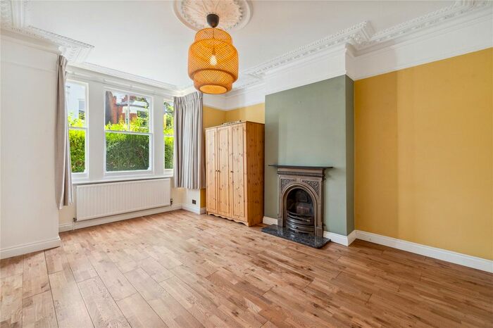 1 Bedroom Flat To Rent In Thorney Hedge Road, Chiswick, W4