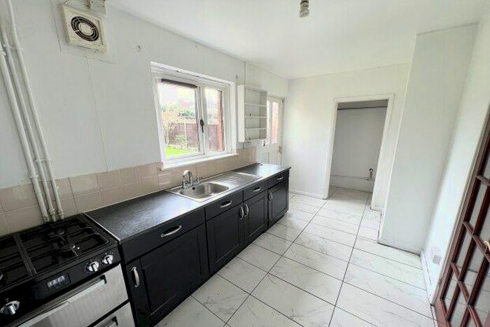 3 Bedroom Property To Rent In Lydney Road, Bristol, BS10