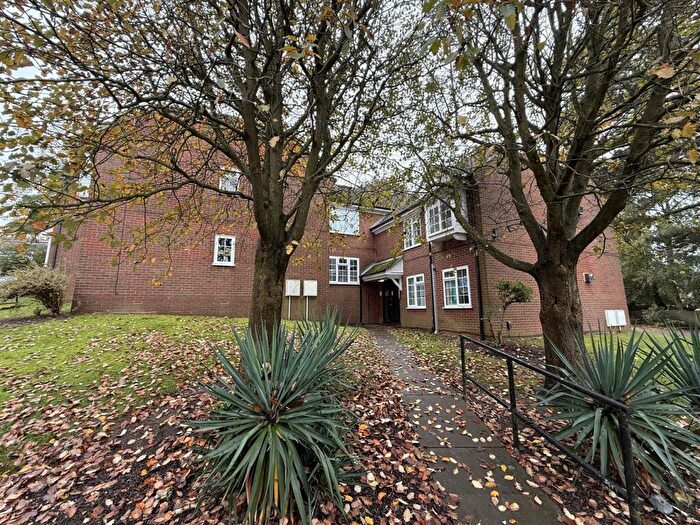 1 Bedroom Flat To Rent In Somersby Close, Luton, LU1