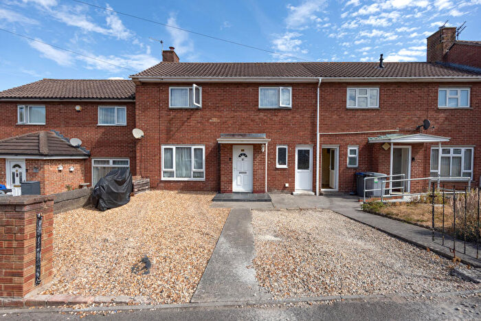 3 Bedroom Terraced House For Sale In Westfield Road, Trowbridge, BA14