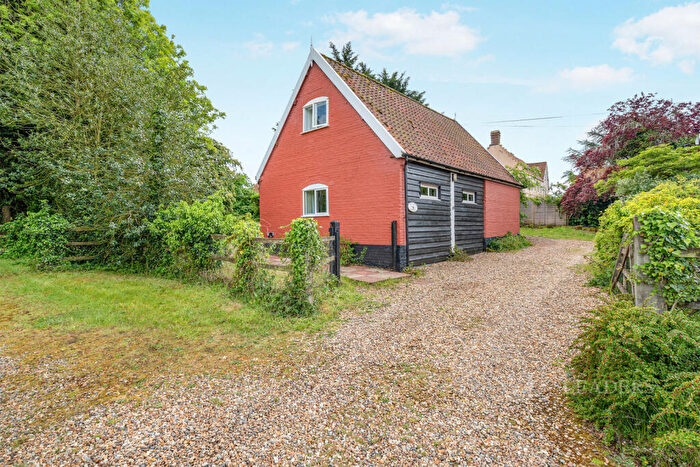 2 Bedroom Cottage To Rent In Cantley Lane, Norwich, NR4