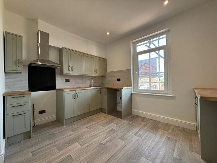 2 Bedroom Flat To Rent In Church Street, Church Street, Doncaster, DN12