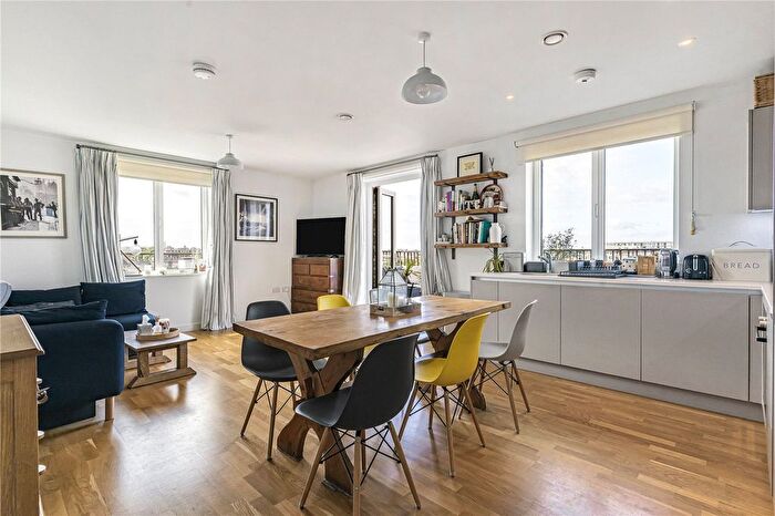 2 Bedroom Flat To Rent In Rodney Road, London, SE17