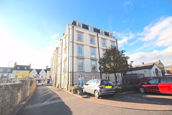 2 Bedroom Flat To Rent In Bedroom Ground Floor Flat To Rent, Old Town, SN1