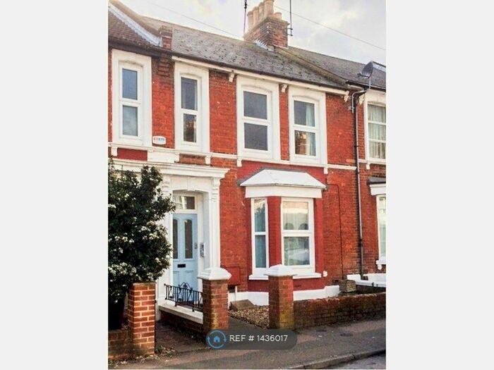 2 Bedroom Flat To Rent In Ashford, Ashford, TN24