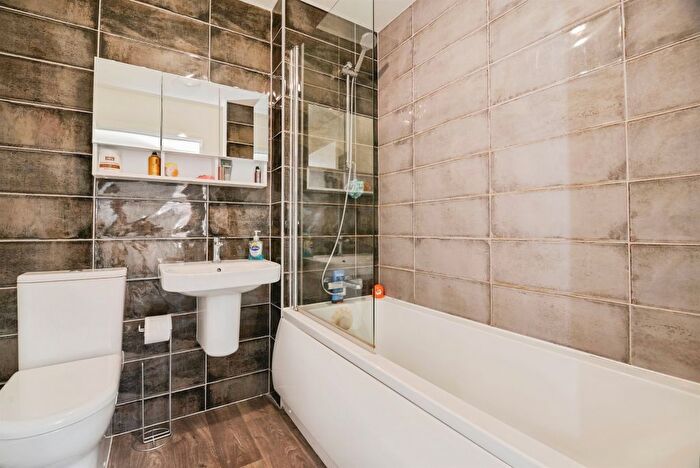 3 Bedroom End Of Terrace House For Sale In Hay Close, Stockton-On-Tees, TS19