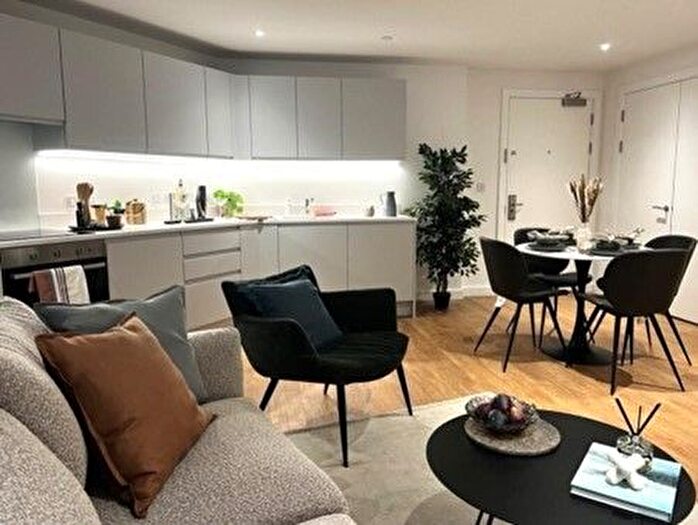 2 Bedroom Flat To Rent In The Holloway, Blucher St Birmingham, B1