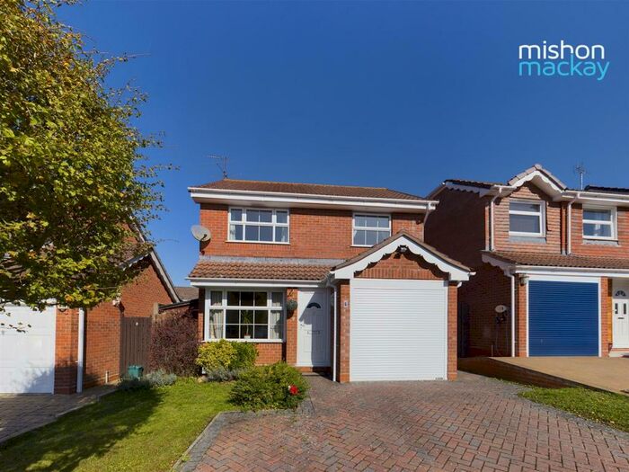 3 Bedroom House To Rent In Fry Crescent, Burgess Hill, RH15