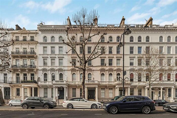 Studio To Rent In Queen's Gate, London, SW7