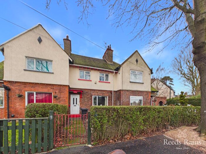 3 Bedroom Terraced House For Sale In Lilac Avenue, Garden Village, Hull, East Yorkshire, HU8