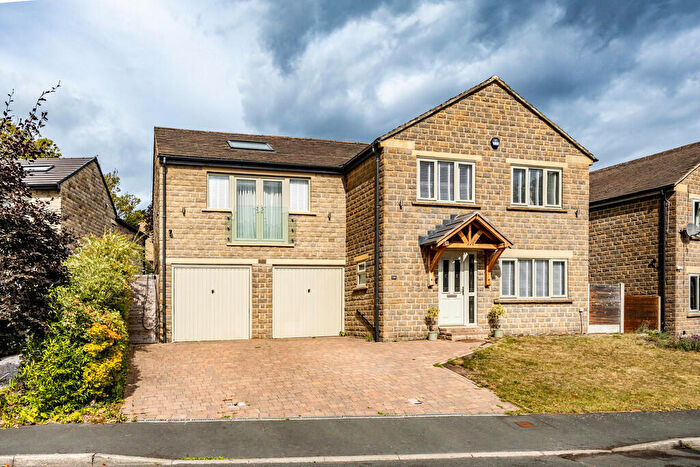 5 Bedroom Detached House For Sale In Woodfield Drive, Greetland, HX4