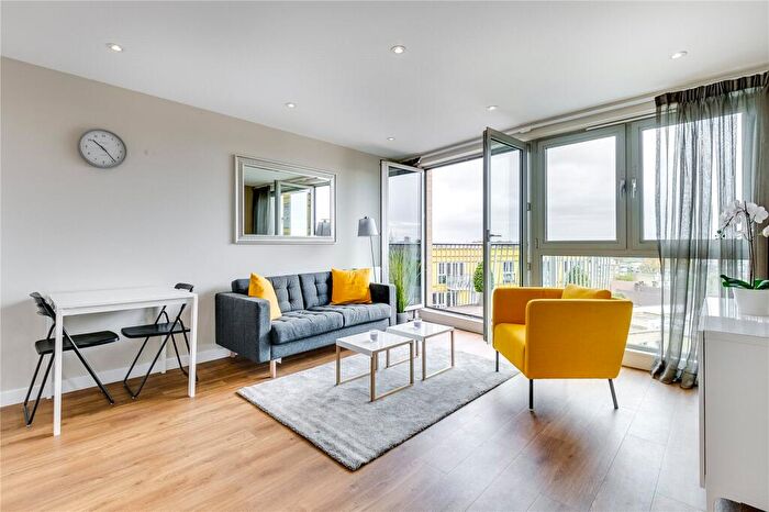 1 Bedroom Flat To Rent In Carronade Court, Eden Grove, N7