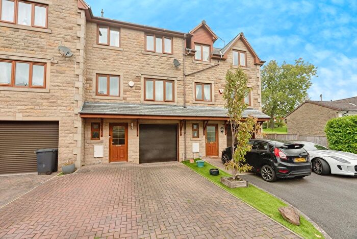 3 Bedroom Semi-detached House For Sale In Standroyd Court, Colne, Lancashire, BB8