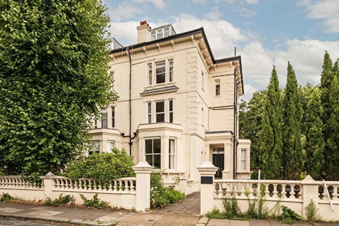 2 Bedroom Flat To Rent In Grove Park Road, Chiswick, W4