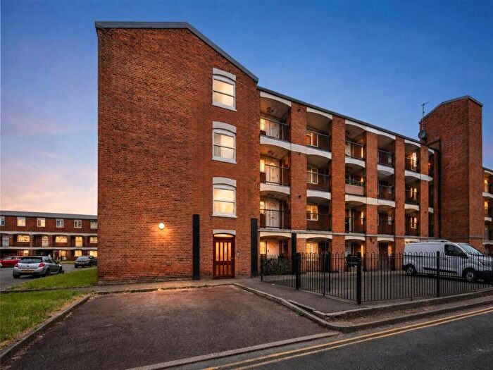 1 Bedroom Flat For Sale In Abbey Street, Nuneaton, Warwickshire, CV11
