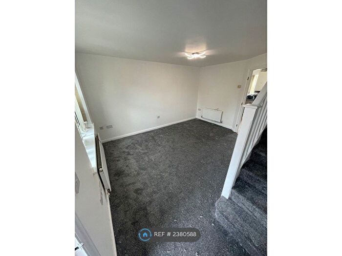 3 Bedroom Semi-Detached House To Rent In Signal Drive, Manchester, M40