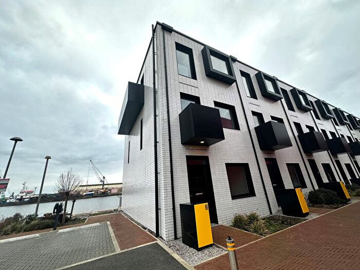 3 Bedroom Property To Rent In Redbridge Quay, Birkenhead, CH41