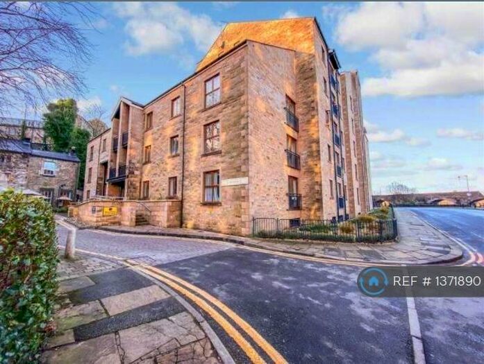 2 Bedroom Flat To Rent In Damside Street, Lancaster, LA1
