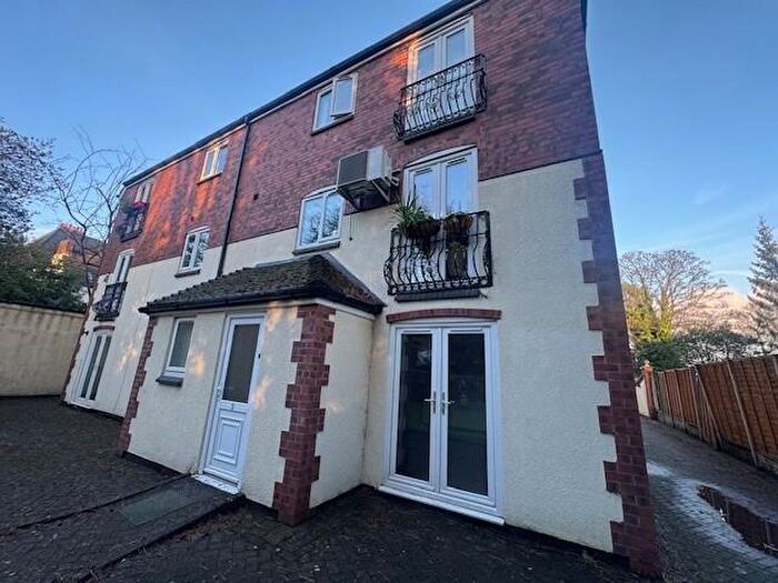 2 Bedroom Flat To Rent In Wake Green Road, Birmingham, B13