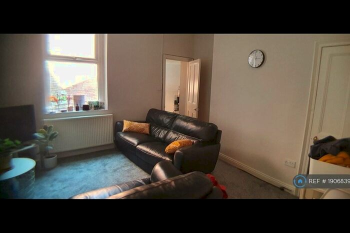 2 Bedroom Flat To Rent In Normanton Terrace, Newcastle Upon Tyne, NE4