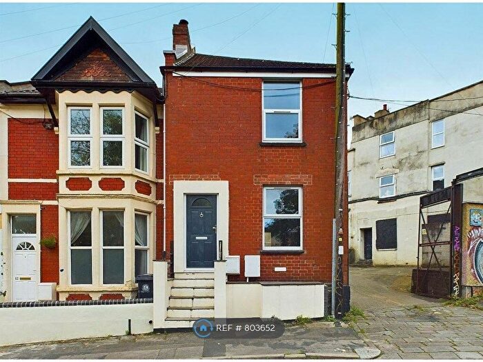 2 Bedroom End Of Terrace House To Rent In Bannerman Road, Bristol, BS5