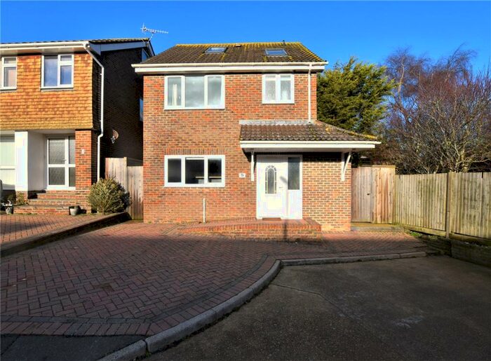 3 Bedroom Detached House To Rent In Arun Close, Sompting, Lancing, West Sussex, BN15