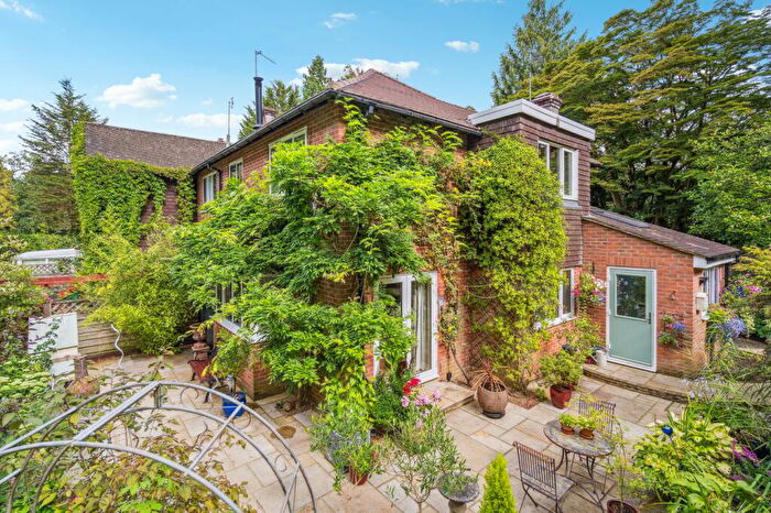 3 Bedroom End Of Terrace House For Sale In Stoke Common Road, Fulmer, SL3