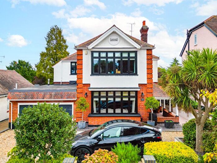 4 Bedroom Detached House For Sale In Southbourne Grove, Westcliff-On-Sea, SS0