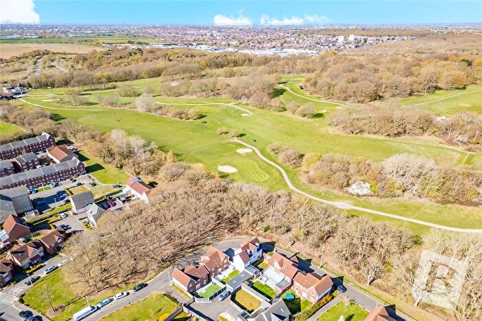 4 Bedroom Detached House For Sale In Birnam Crescent, Chigwell, IG7