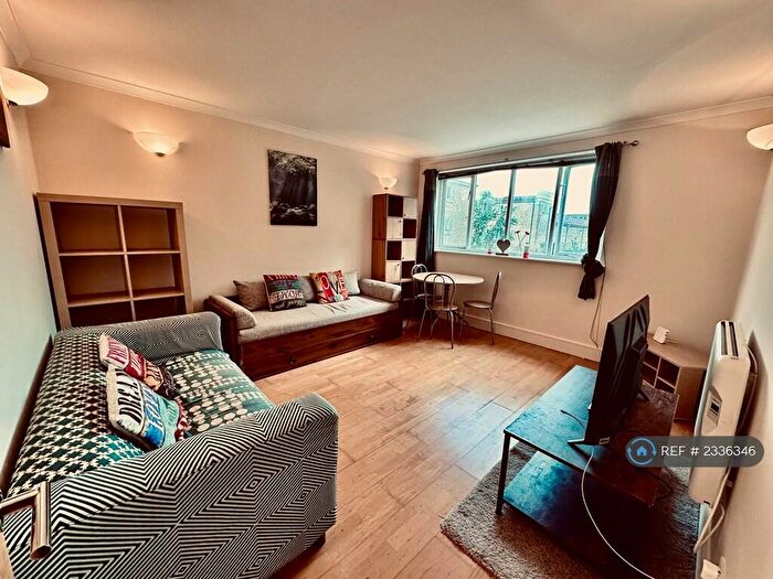 2 Bedroom Flat To Rent In Duckett Street, London, E1