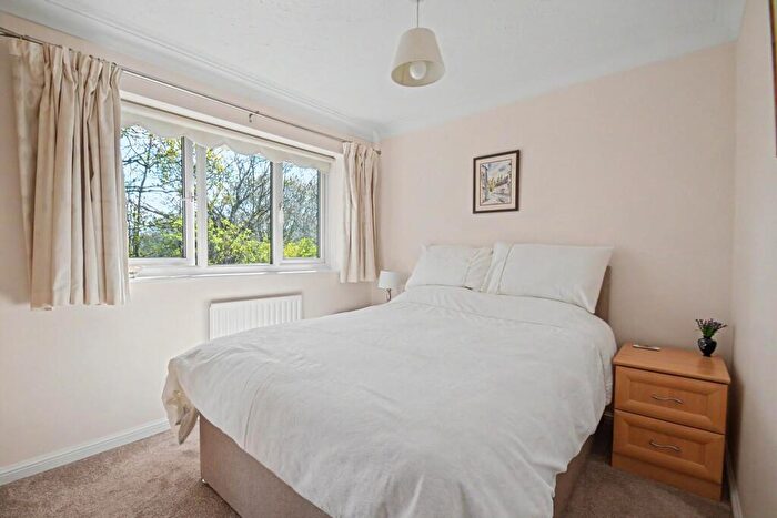 4 Bedroom Detached House For Sale In Broadstone, BH18 - Photo 9