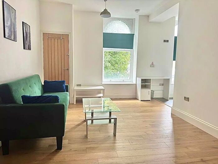 5 Bedroom Flat For Sale In - George Street, Hull, HU1